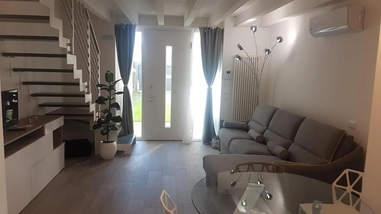 Villa Joy Verona - Chalet Delux 0*,  Italy