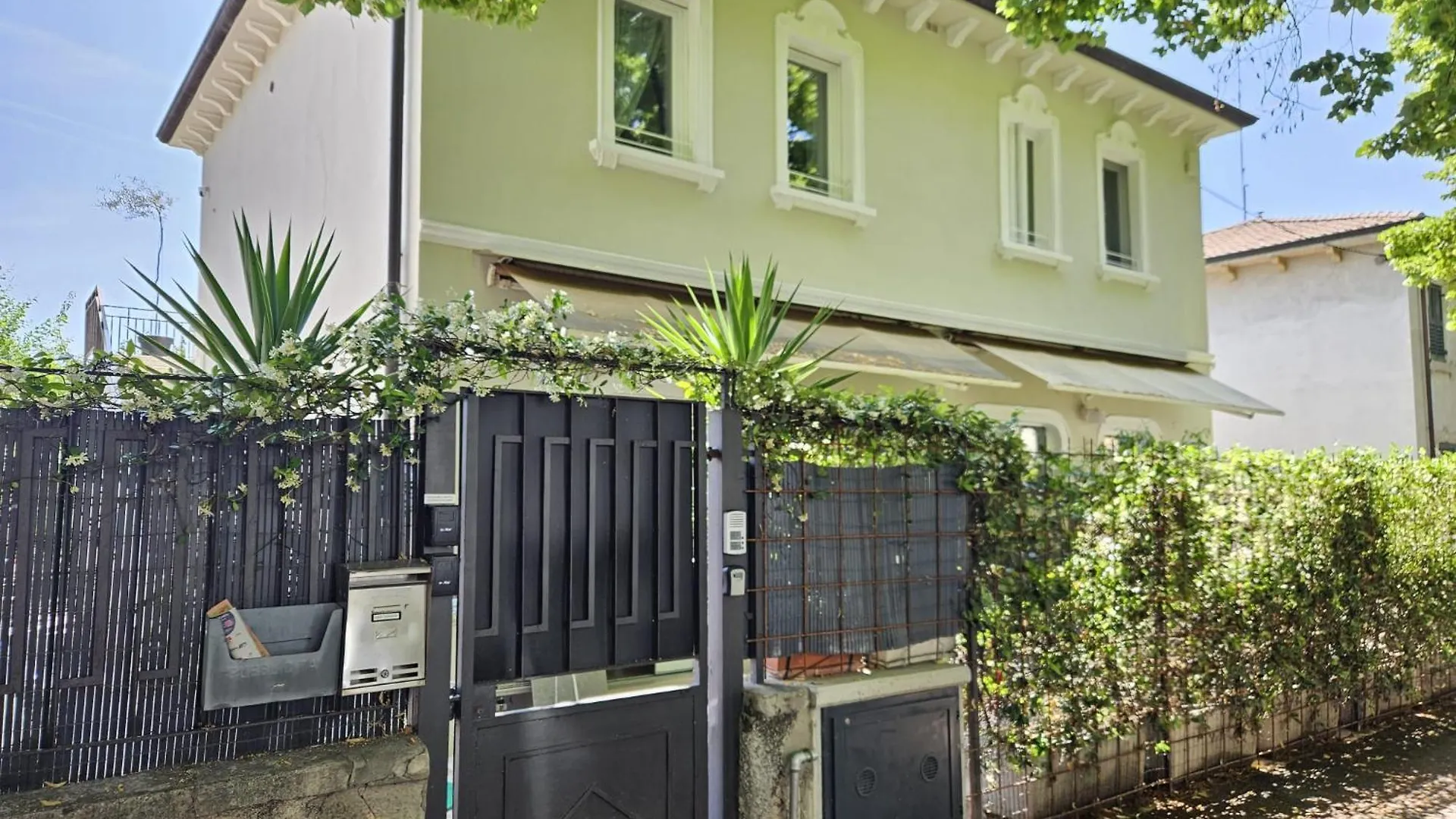 Villa Joy Verona - Chalet Delux 0*,  Italy